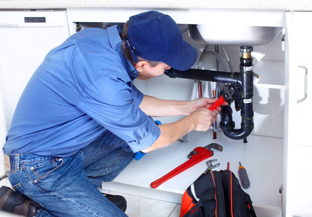 How to Minimize Damage During a Plumbing Emergency